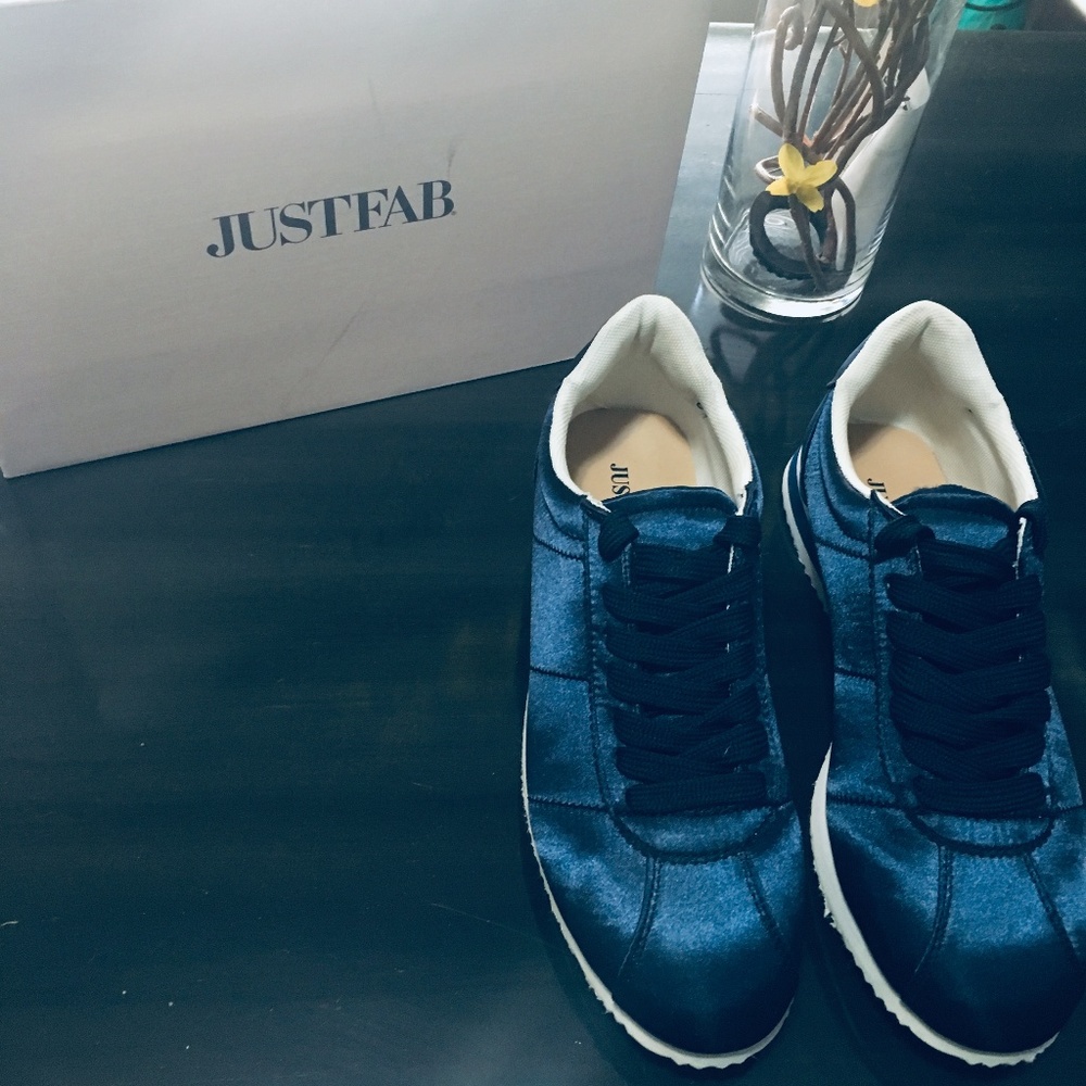 JustFab Stylish Shiny Blue Sneakers
